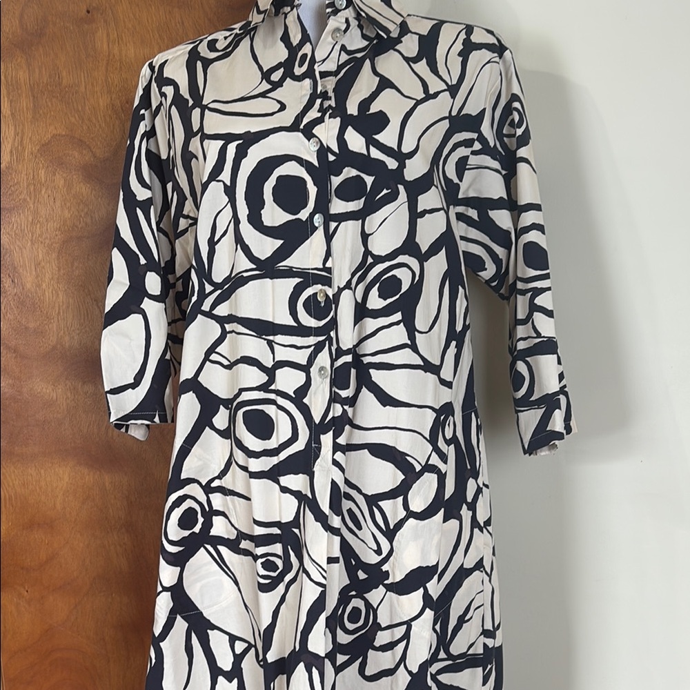 Alembeka Abstract Black and Beige  Women's Cocoon Dress